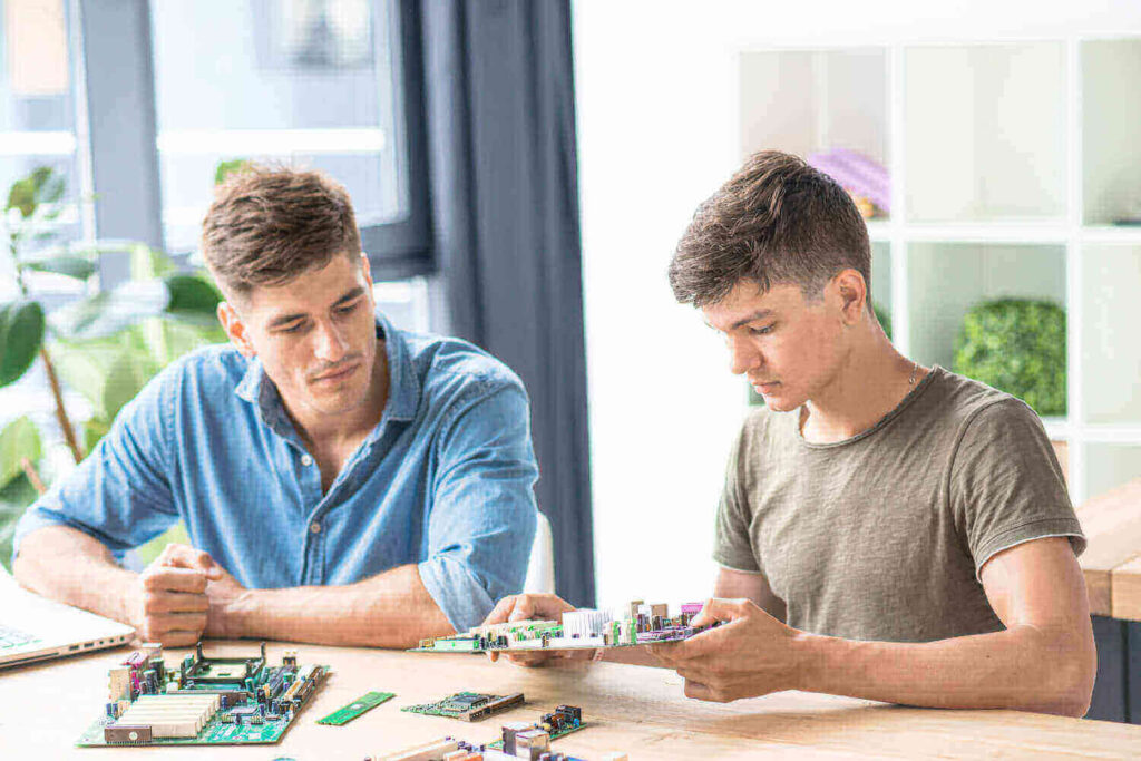 responsibilities of entry-level VLSI engineers