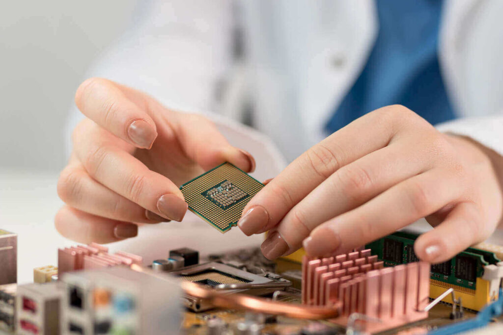 DFT Engineer in Ensuring Chip Reliability