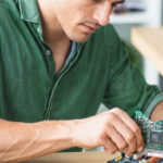 How Physical Design Engineers Improve Chip Performance in Modern VLSI