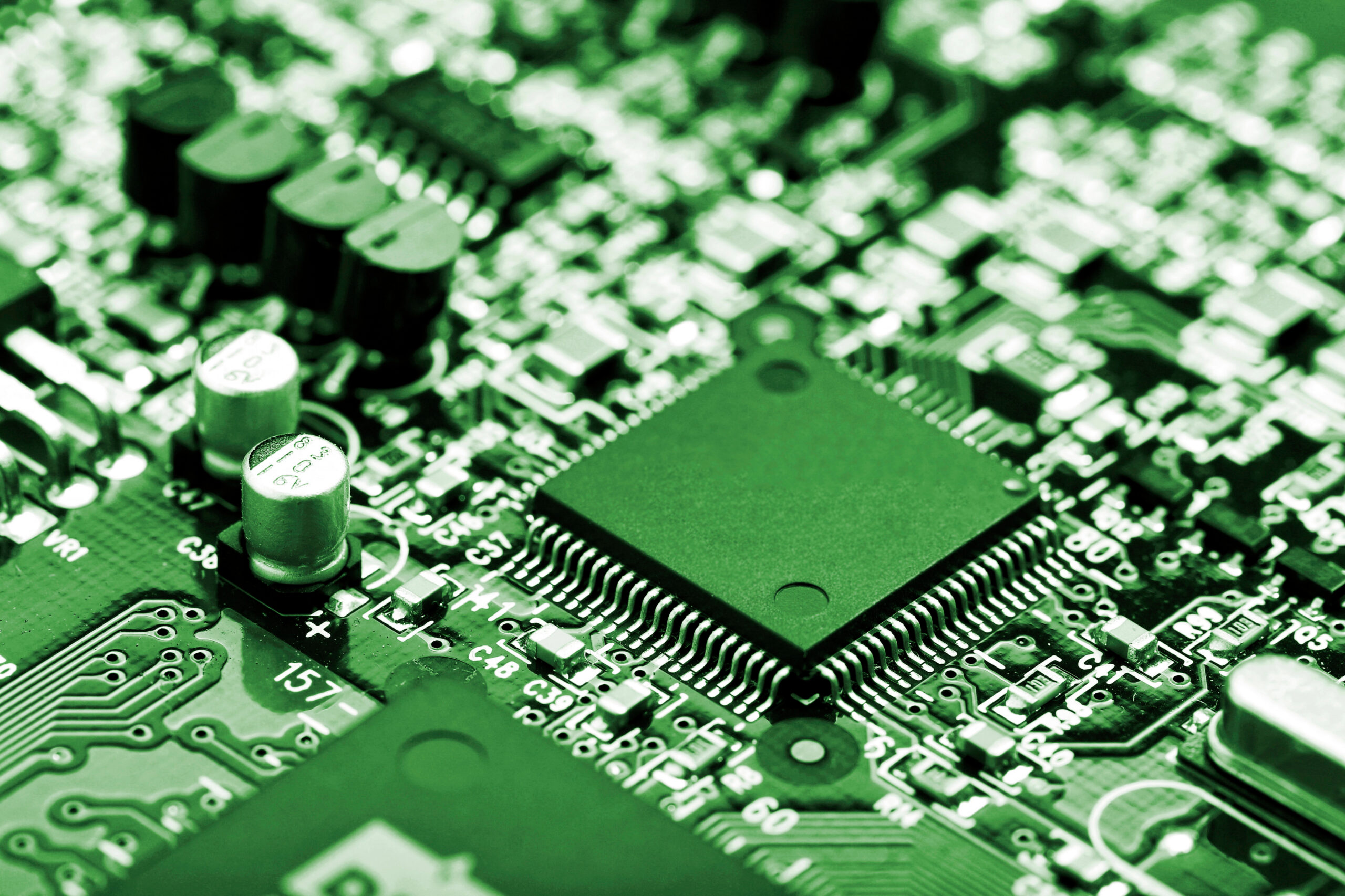 What Electrical Engineers Should Know About Specialization Before Choosing a Career Path